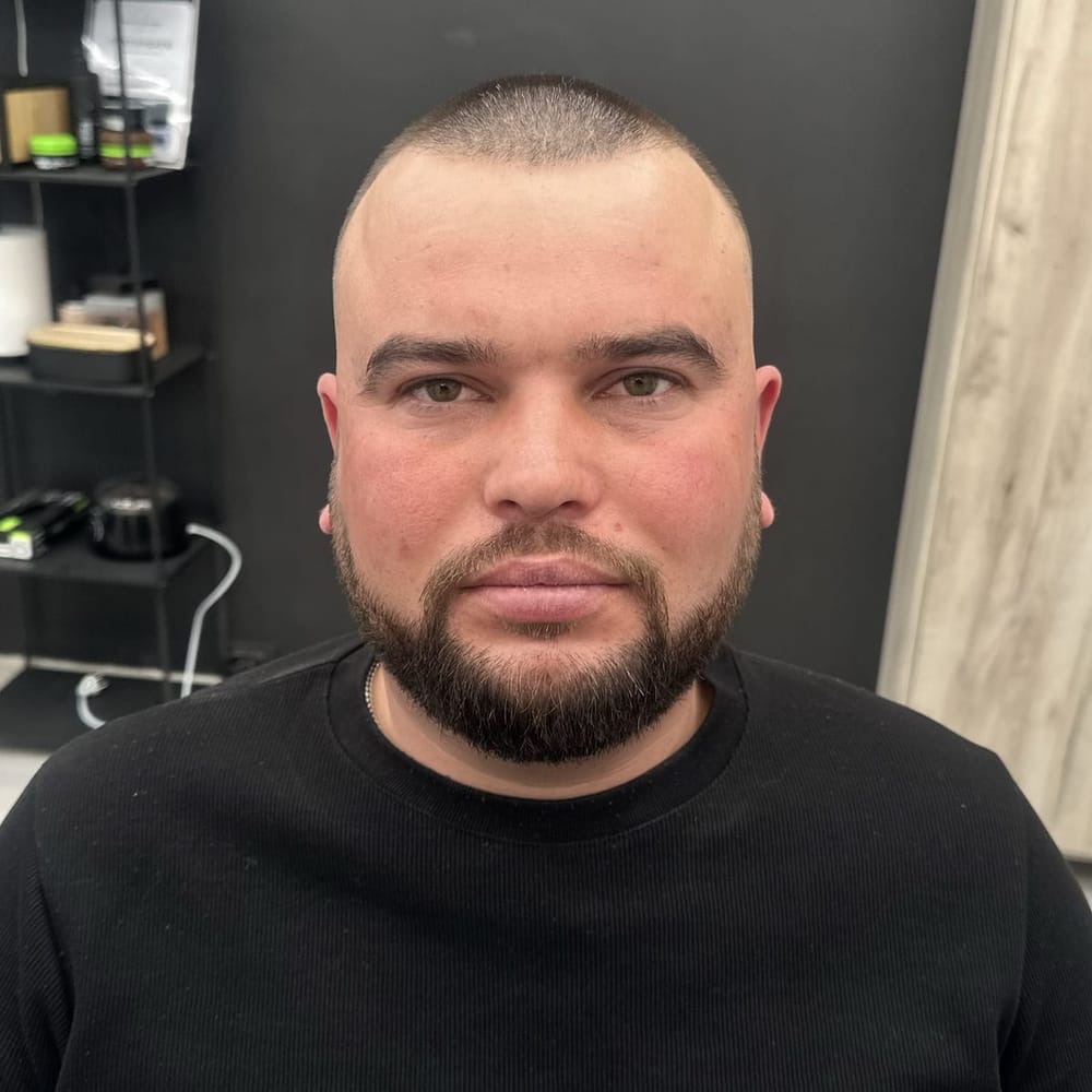 Combo 1 (buzz cut + broda) — ALIA Barber Tychy